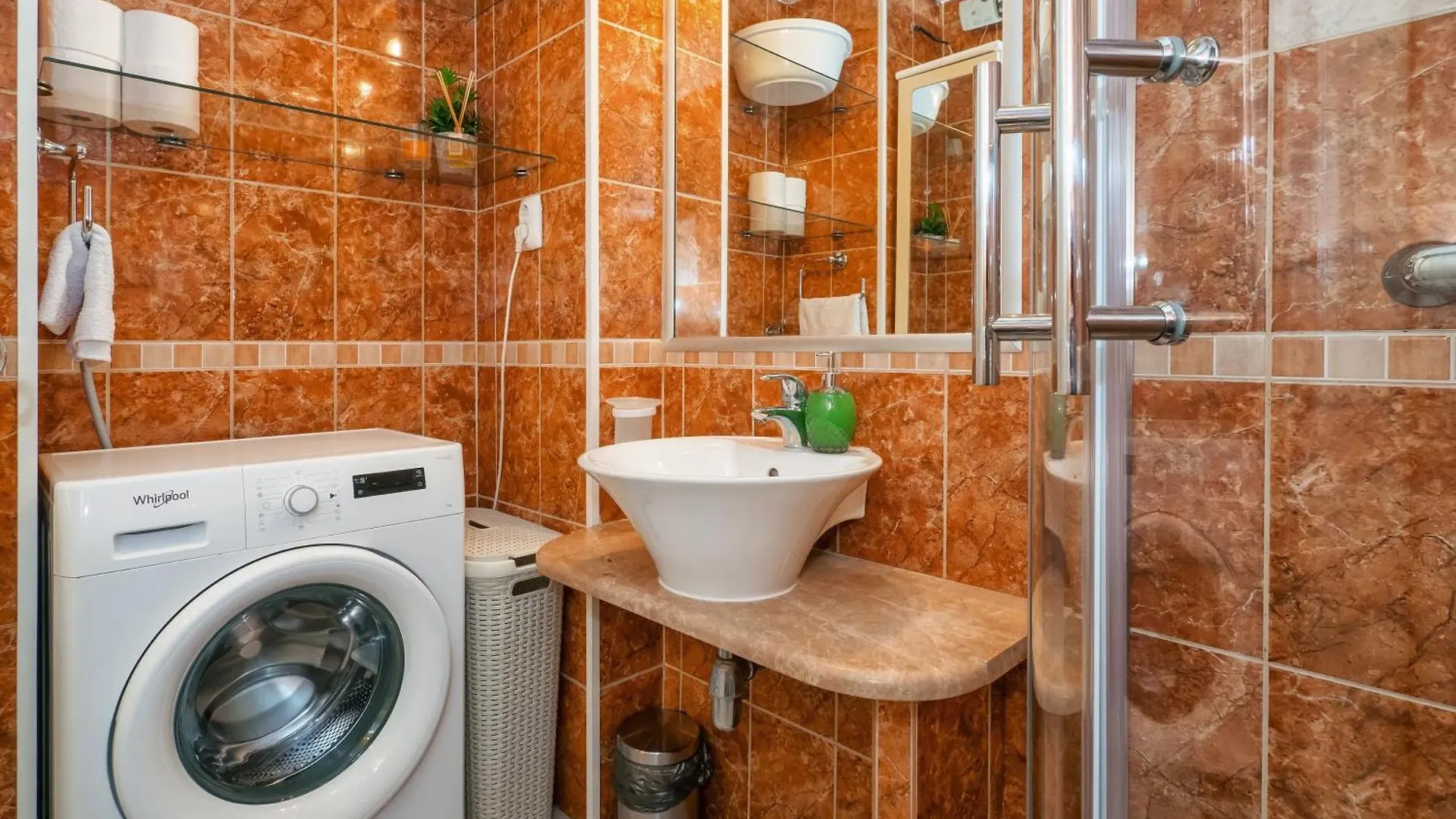 Apartament Relaxing 2Bd Apartment, Ground Floor - Walk To Old Town Split