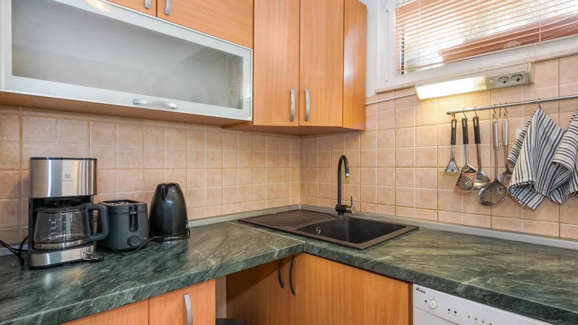 Apartament Relaxing 2Bd Apartment, Ground Floor - Walk To Old Town Split