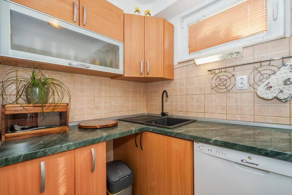 Relaxing 2Bd Apartment, Ground Floor - Walk To Old Town Split Apartment
