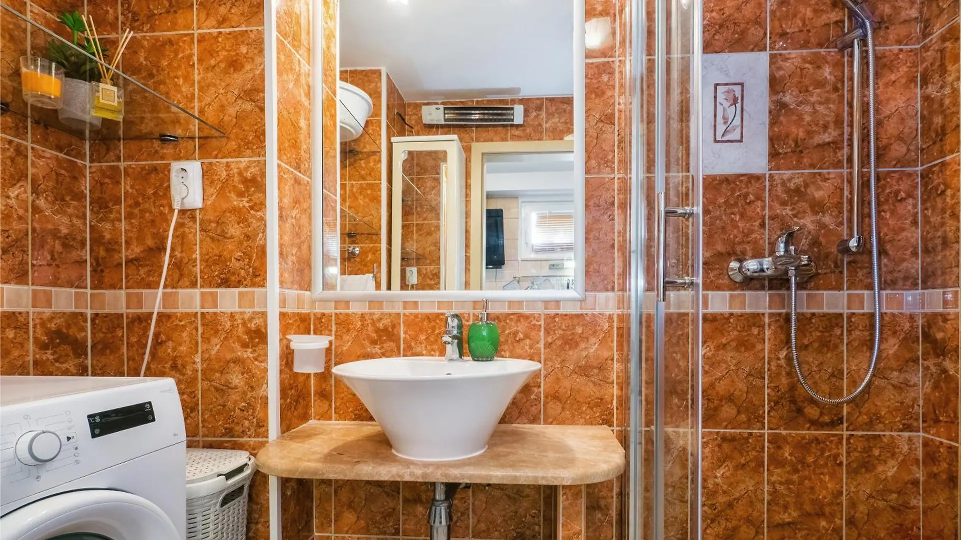 Relaxing 2Bd Apartment, Ground Floor - Walk To Old Town Split