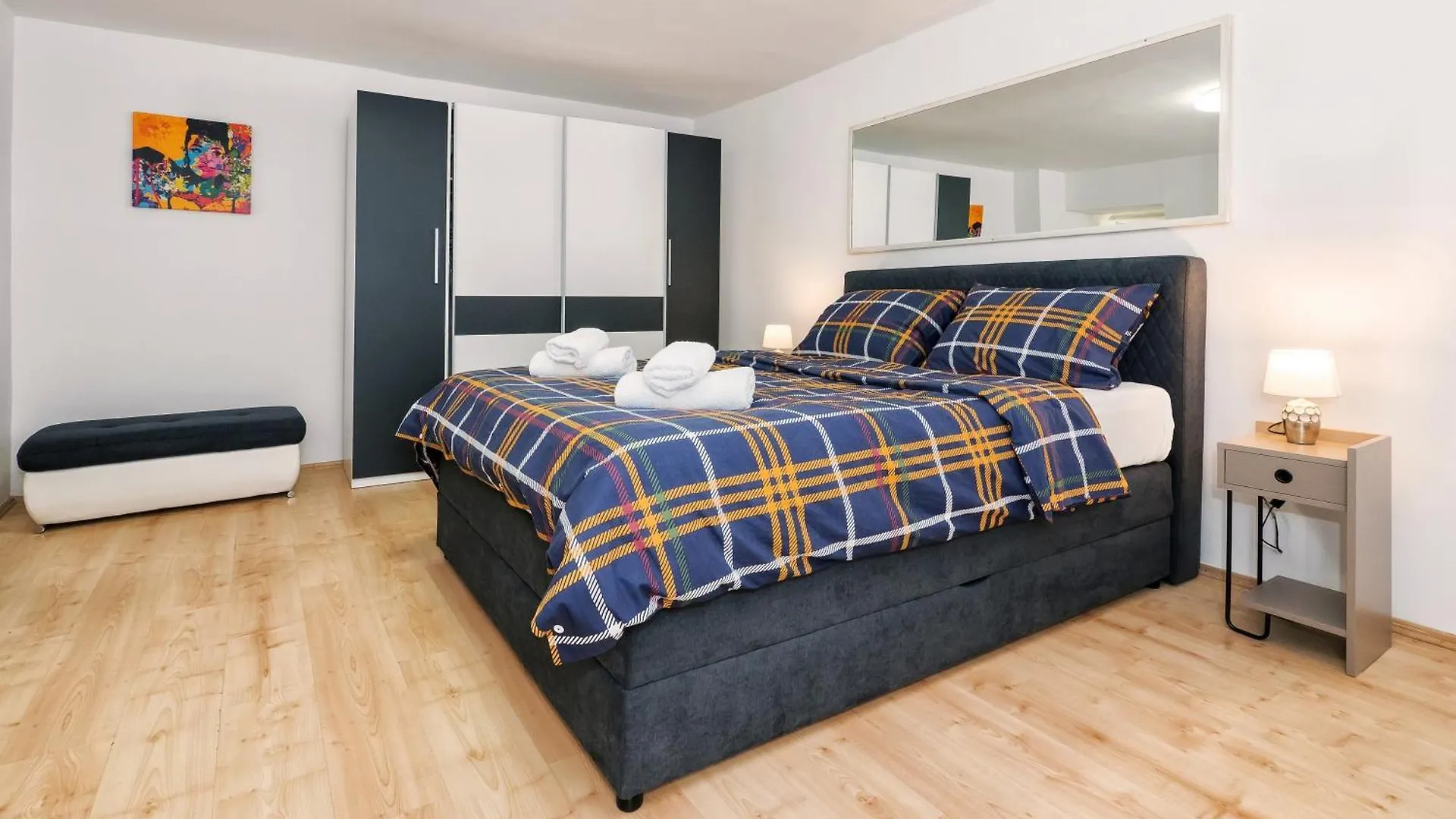 Relaxing 2Bd Apartment, Ground Floor - Walk To Old Town Split