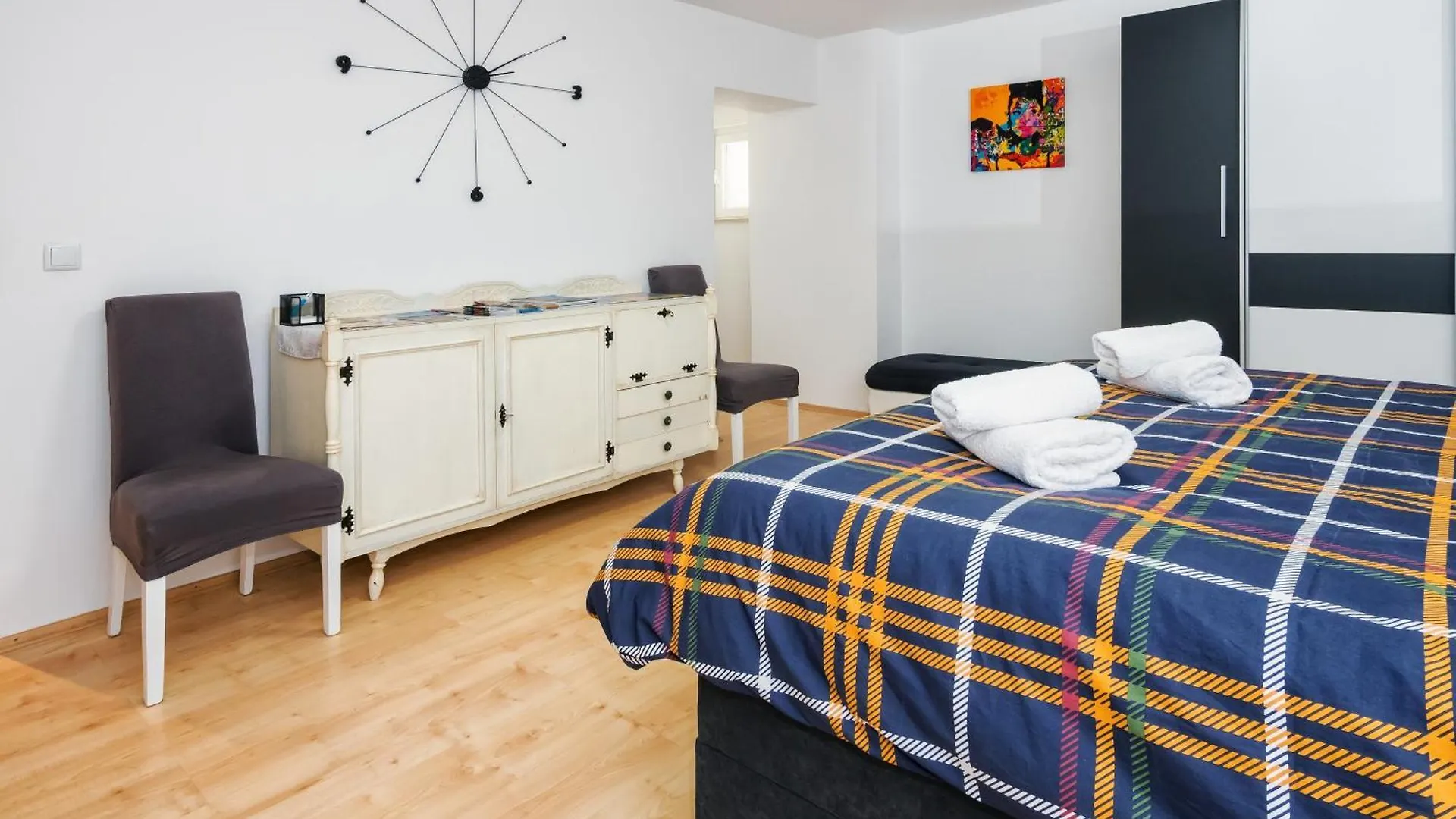 Relaxing 2Bd Apartment, Ground Floor - Walk To Old Town Split 0*,  Croatia